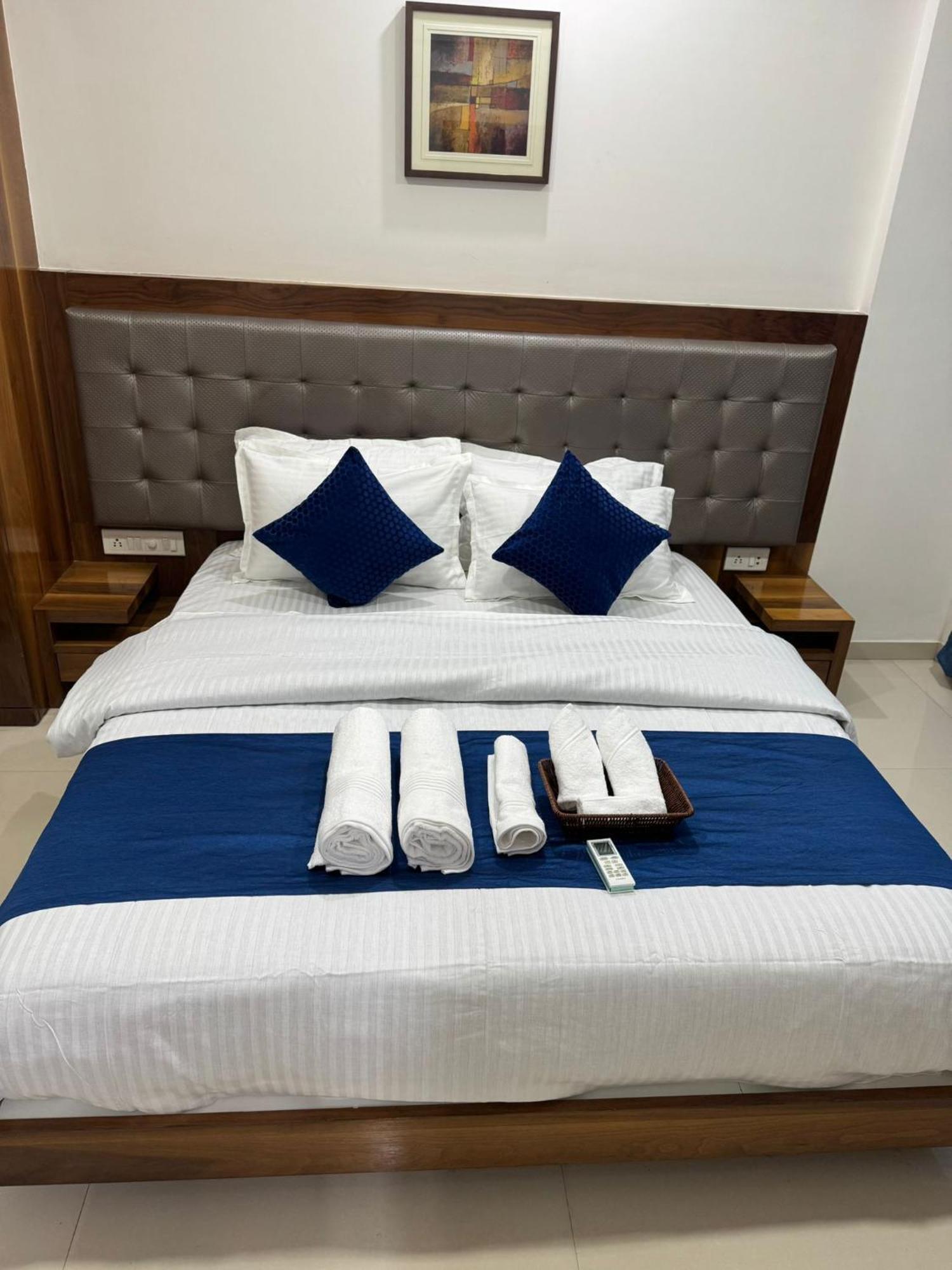 Luna Spaces- Near Mumbai International Airport ภายนอก รูปภาพ