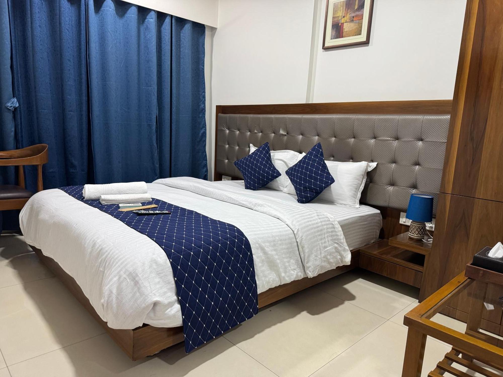 Luna Spaces- Near Mumbai International Airport ภายนอก รูปภาพ