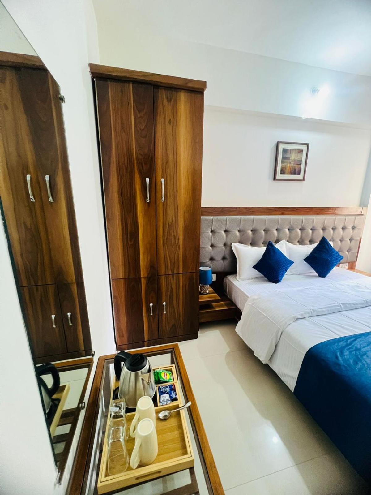 Luna Spaces- Near Mumbai International Airport ภายนอก รูปภาพ